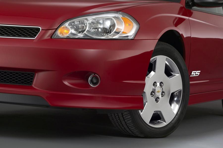  Chevrolet Monte Carlo SS 2006 года  (фото 17 из 27)
